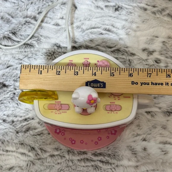 Vintage Hello Kitty Pink and Yellow Teacup Alarm Clock Radio - Picture 9 of 10